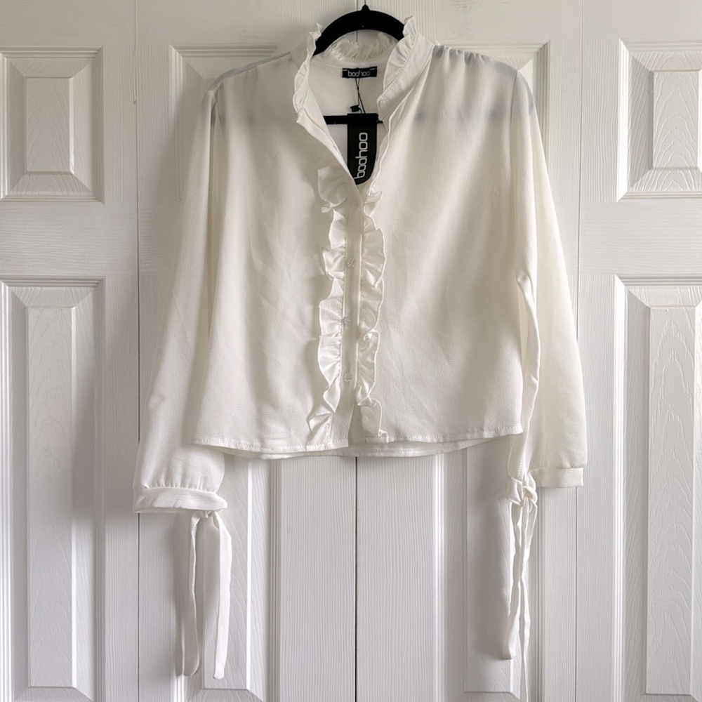 Boohoo | White Button Down Top | with ruffle collar | size L